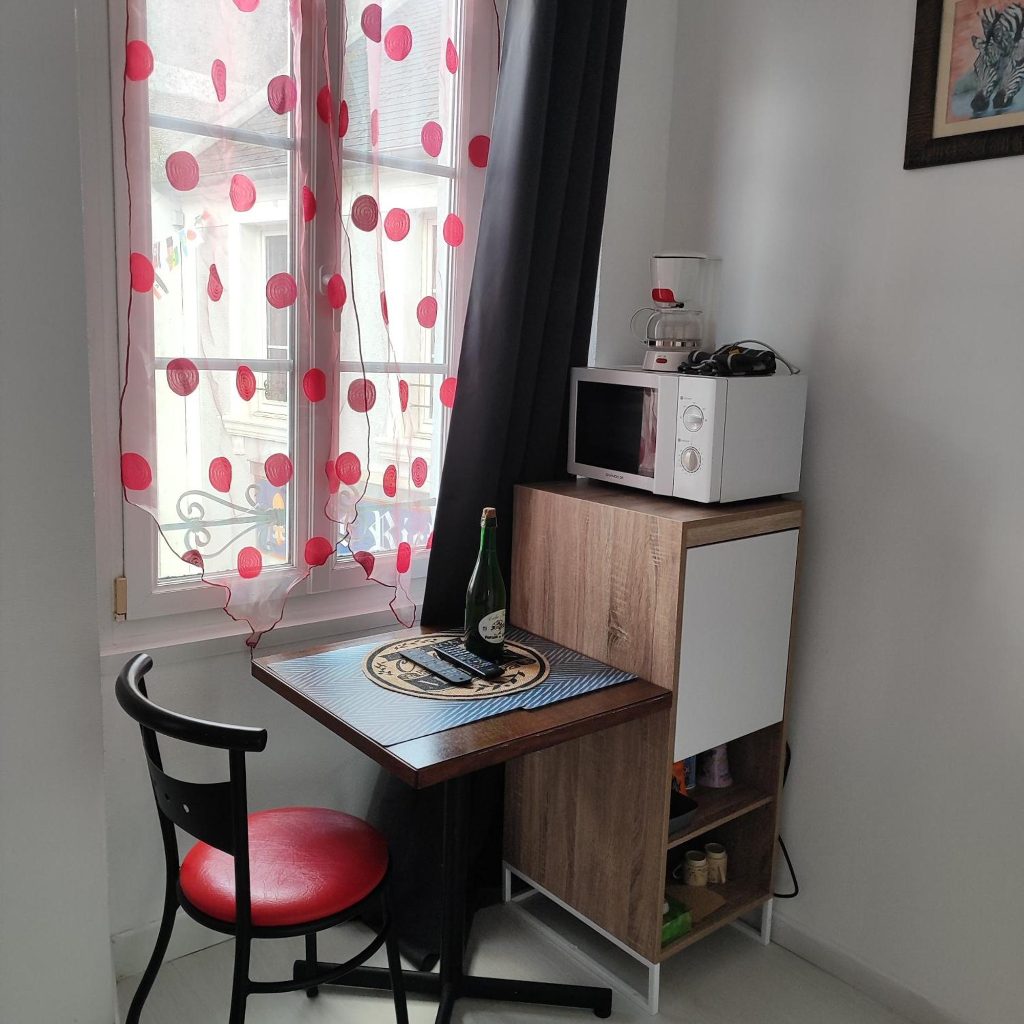 Gite Pour 6 Ou Chambre Pour 2 A Formigny Ngoại thất bức ảnh